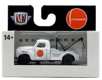 M2 Machines Auto-Thentics 1949 Studebaker 2R Truck Tow R100 25-36