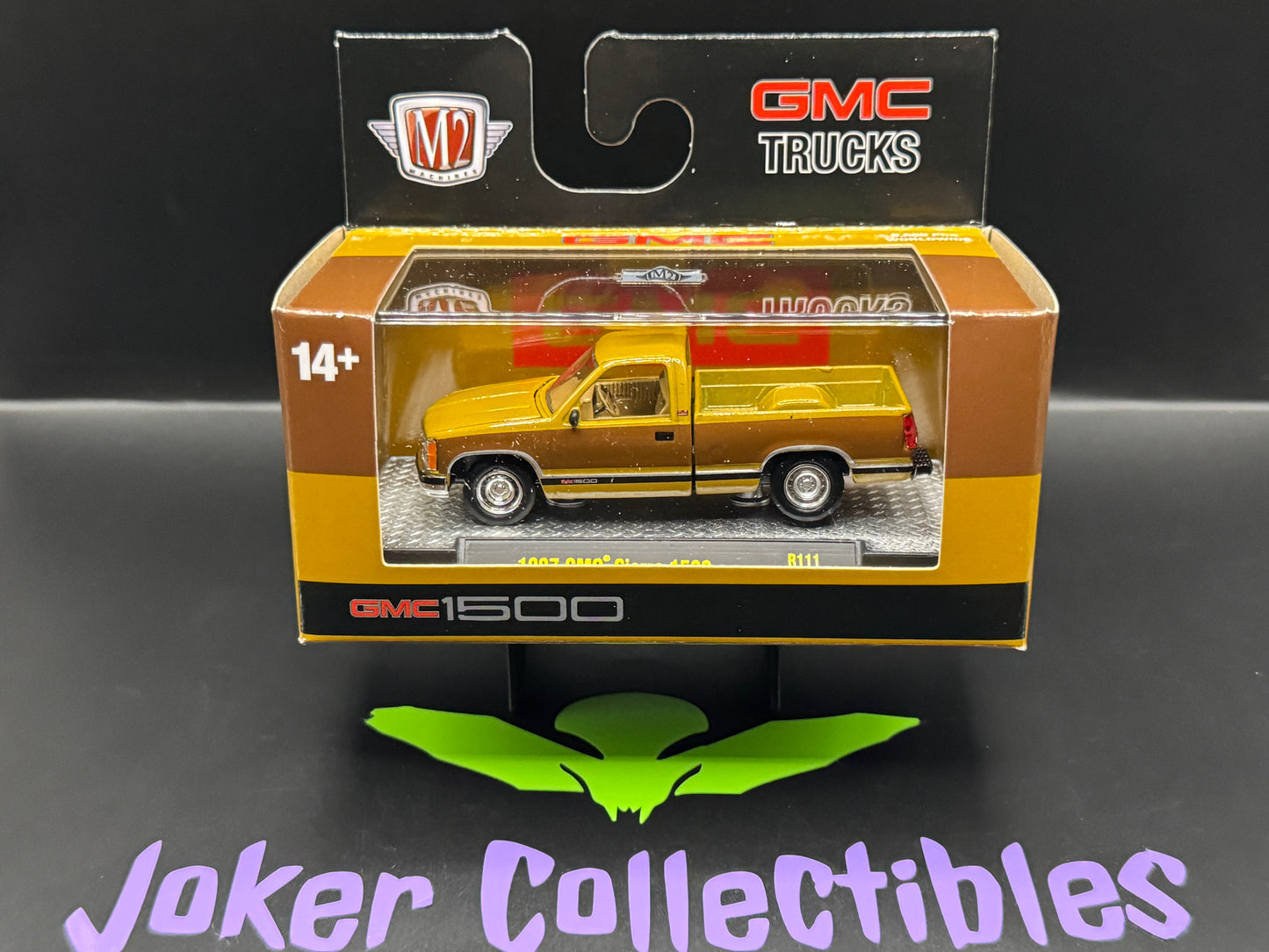 M2 Machines Auto-Thentics 1997 GMC Sierra 1500 R111 26-32