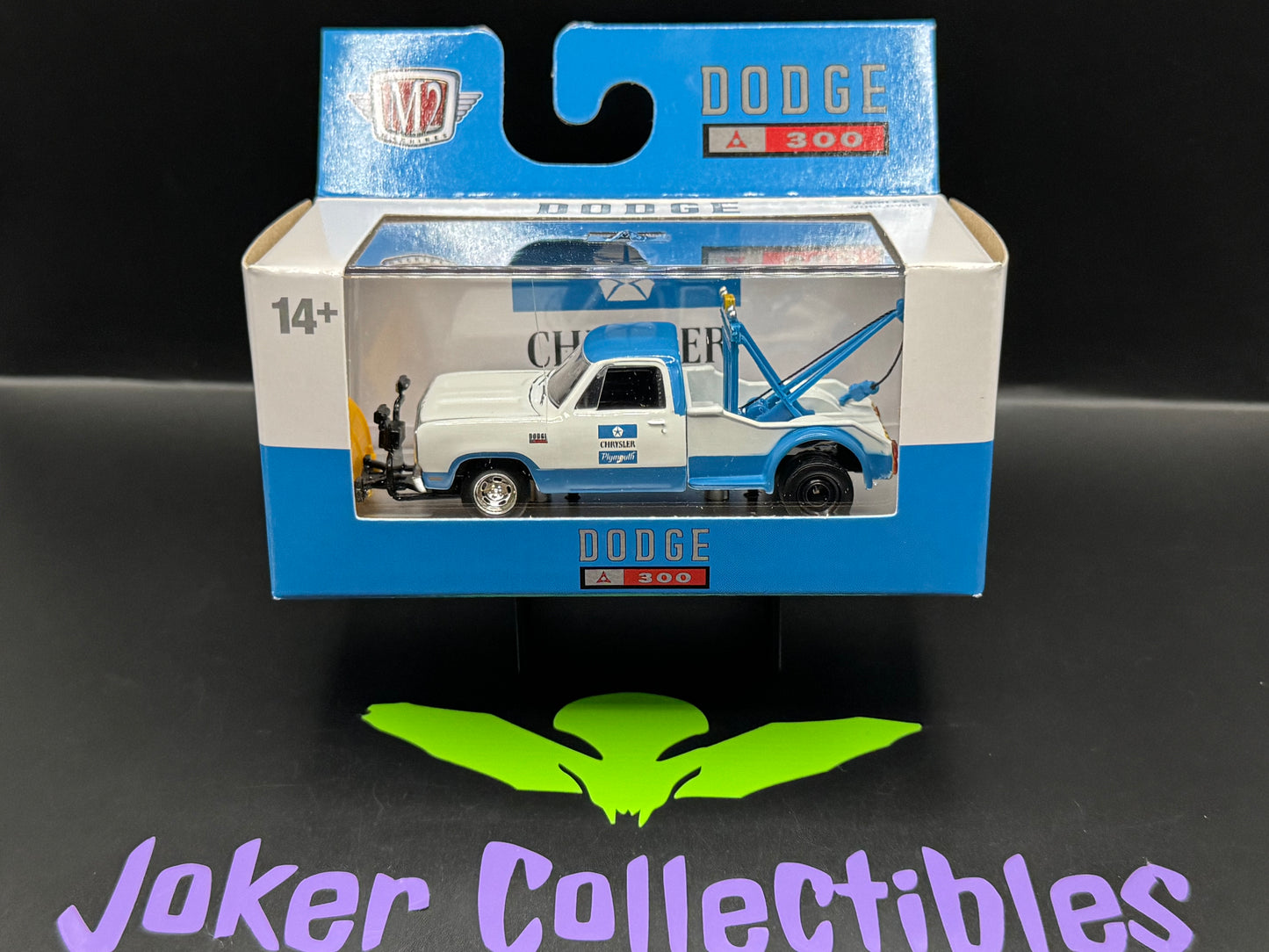 Wheel Error M2 Machines Auto-Thentics 1972 Dodge D-300 Tow Truck R111 26-36