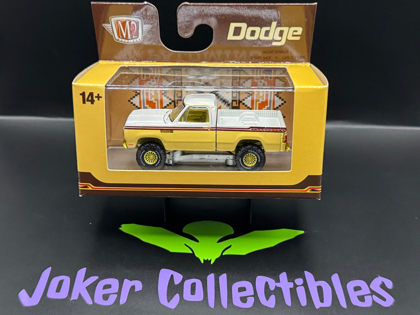 M2 Machines Auto-Thentics Chase 1979 Dodge Adventurer 150 Palomino R111 26-31