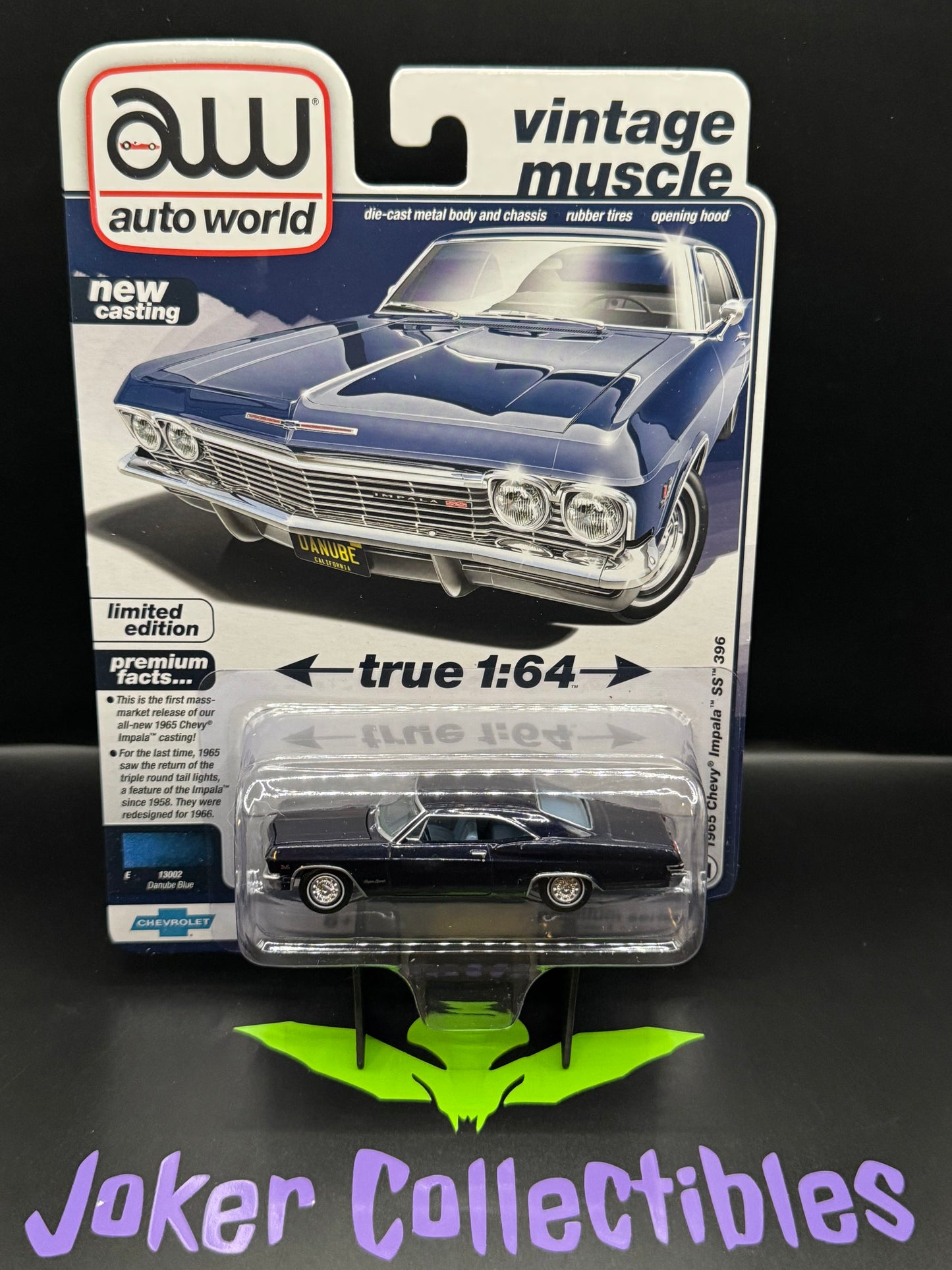 Auto World Vintage Muscle 1965 Chevy Impala SS 396 Danube Blue #2