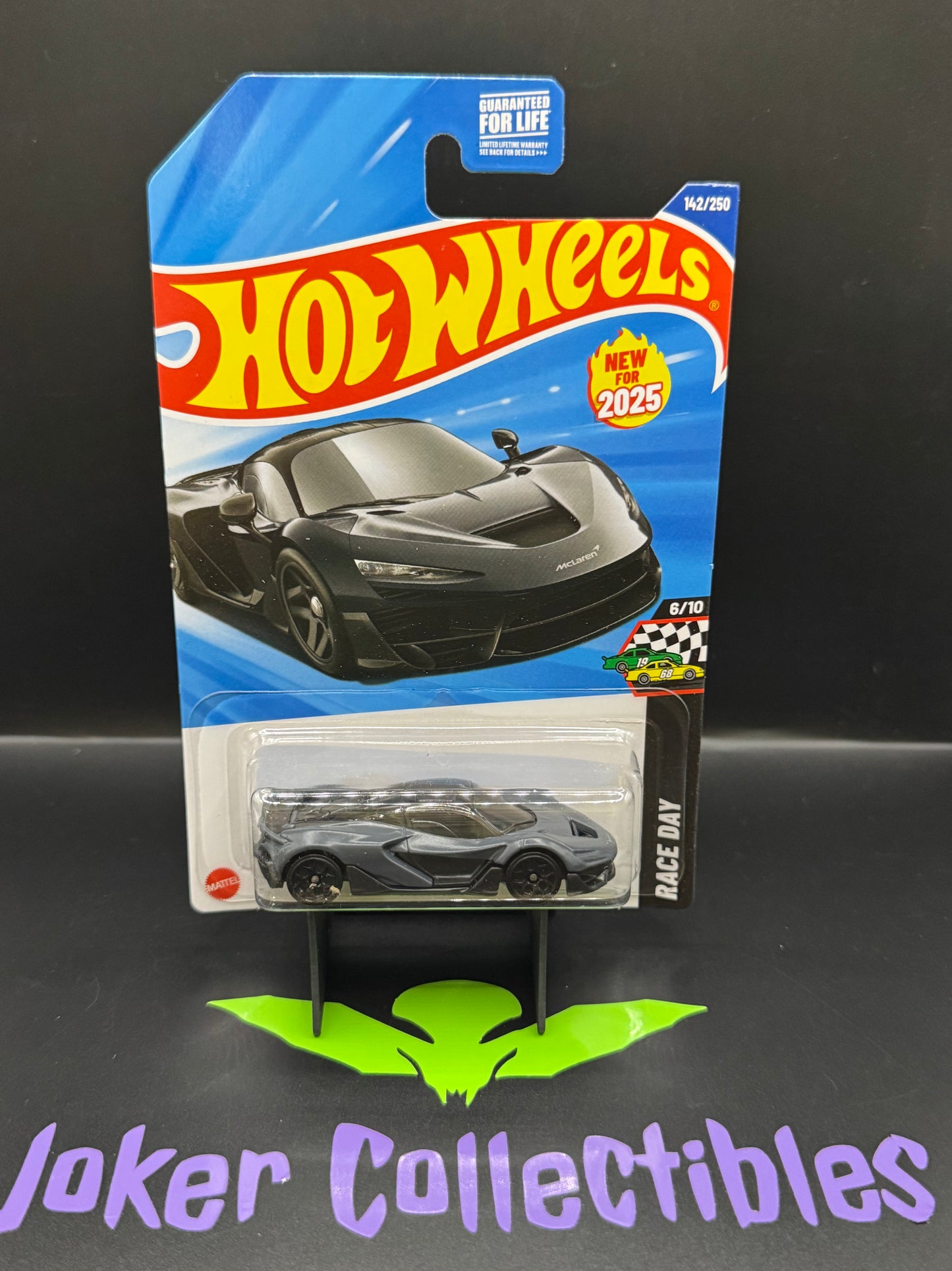 Hot Wheels 2026 Grey McLaren W1 142/250 Race Day 6/10 A Case