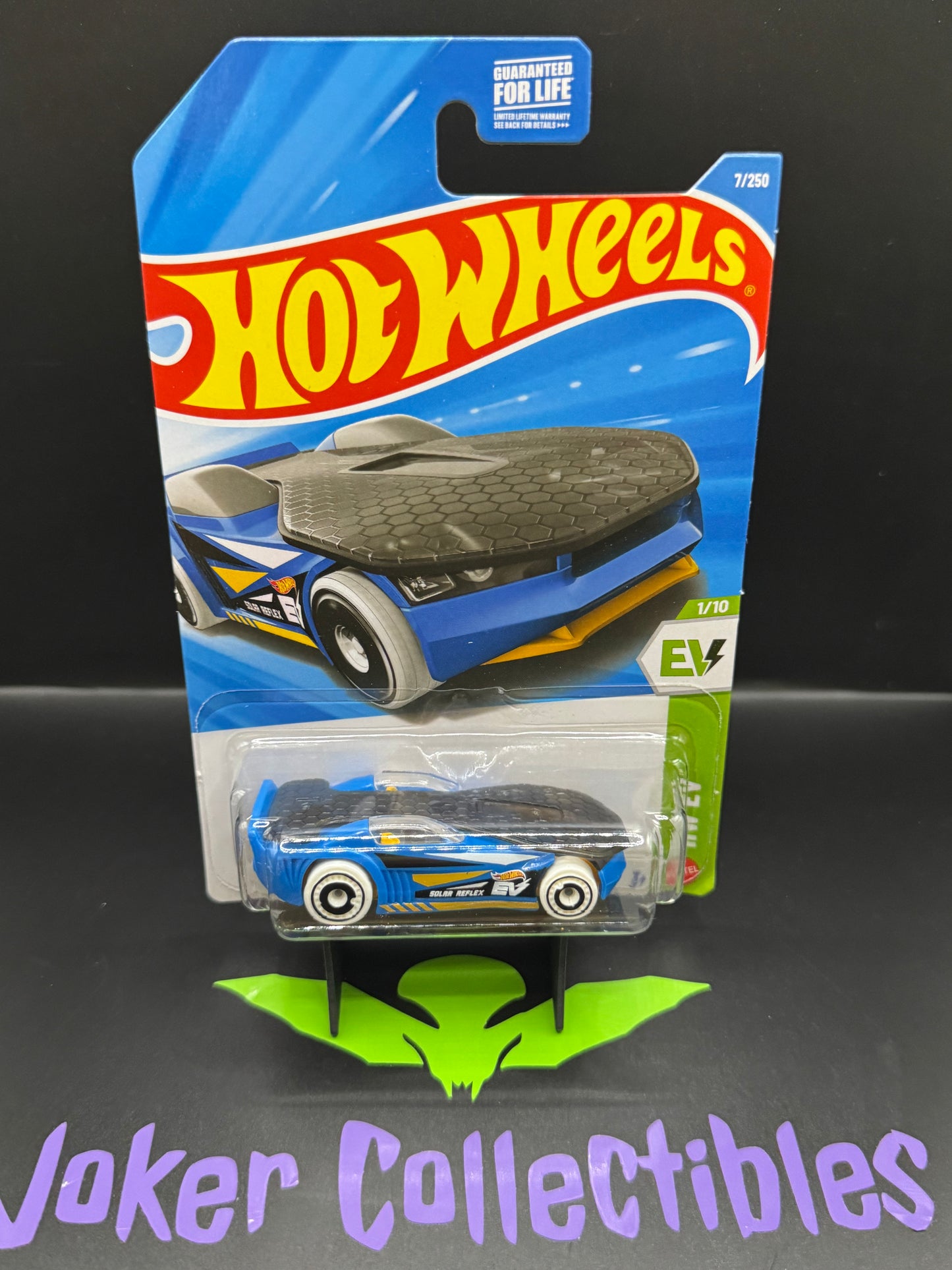 Hot Wheels 2026 Blue Solar Reflex 7/250 HW EV 1/10 A Case