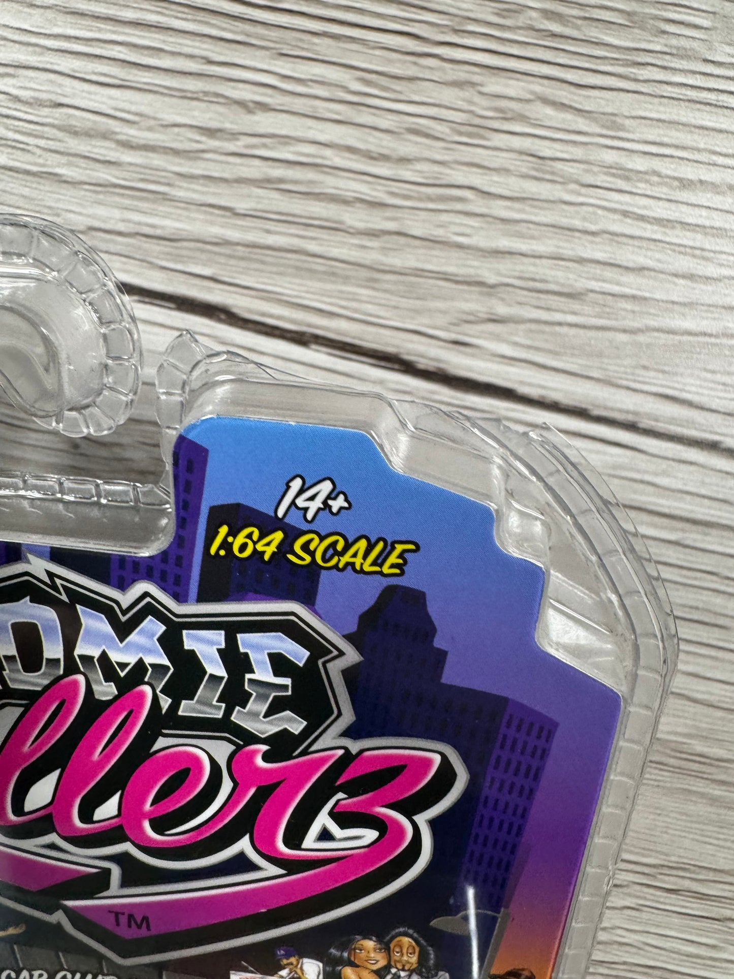 Damaged Blister Greenlight x DGA Homie Rollerz Series 1 Chase Green Machines '64 Chevy Impala SS Hard Top Estilo &Hawkeye