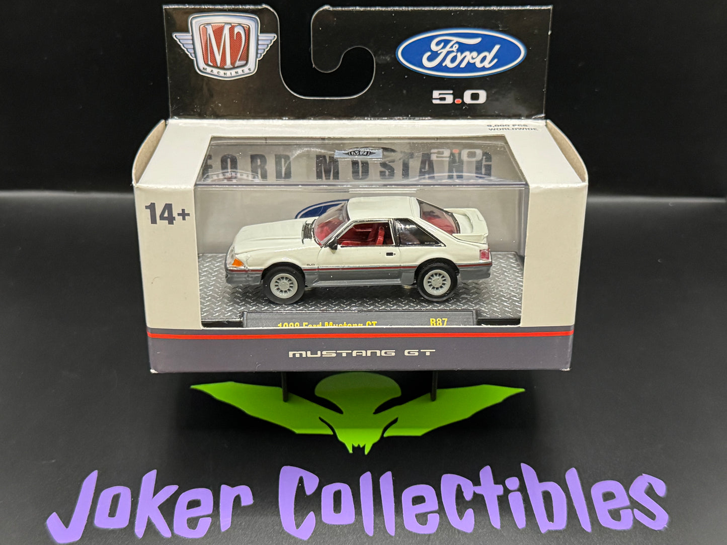M2 Machines White Grey 1988 Ford Mustang GT R87 25-05