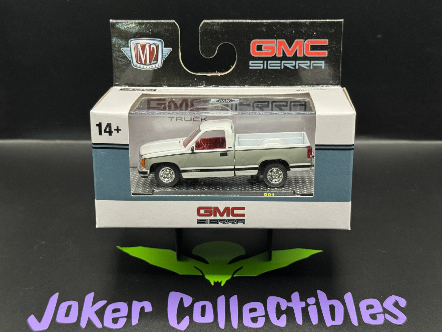 M2 Machines White Grey 1988 GMC Sierra 1500 R81 23-66