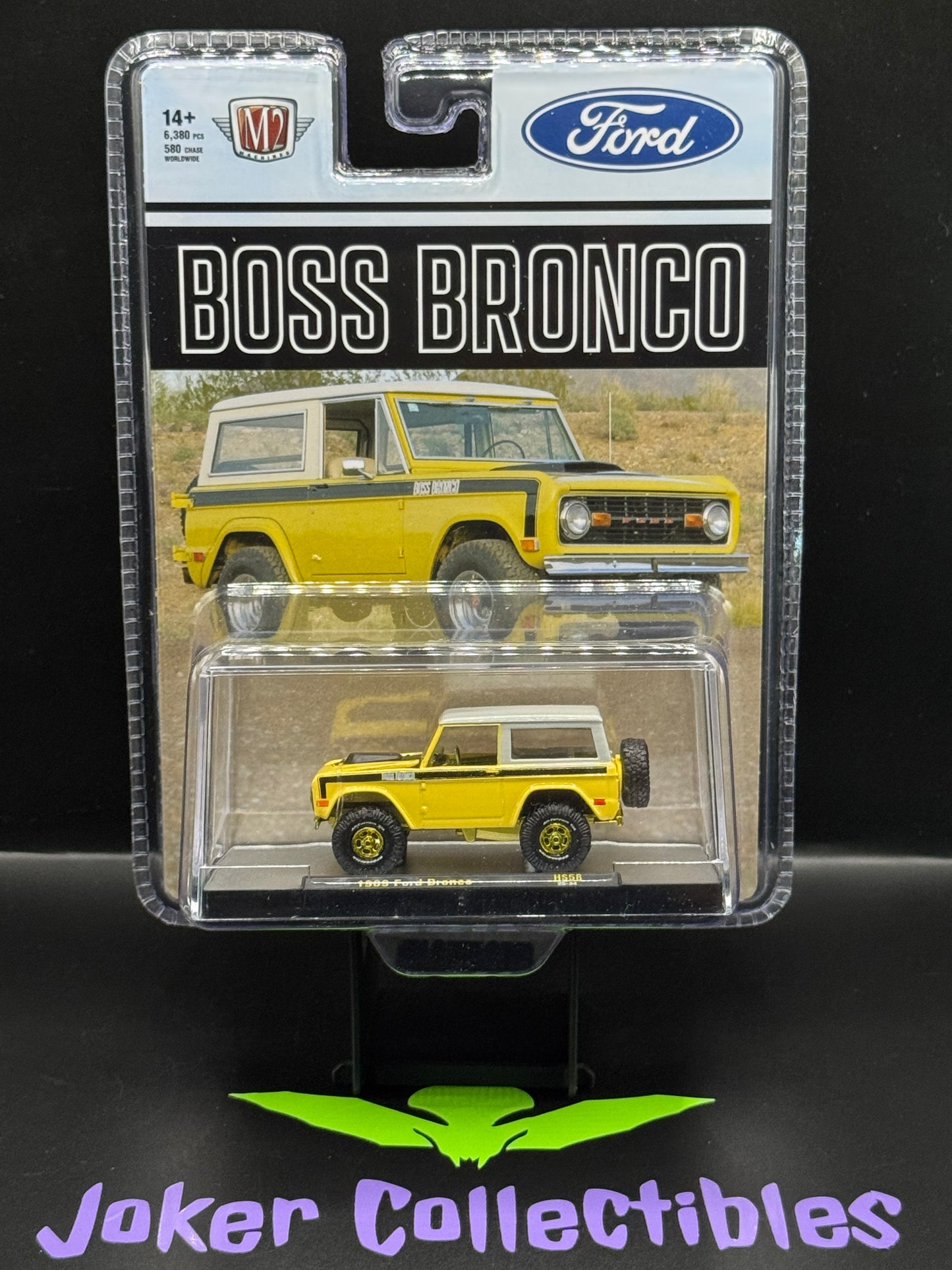M2 Machines Chase 1969 Ford Bronco BOSS Beige with White Top Two-Tone HS58 25-34 Hobby Exclusive