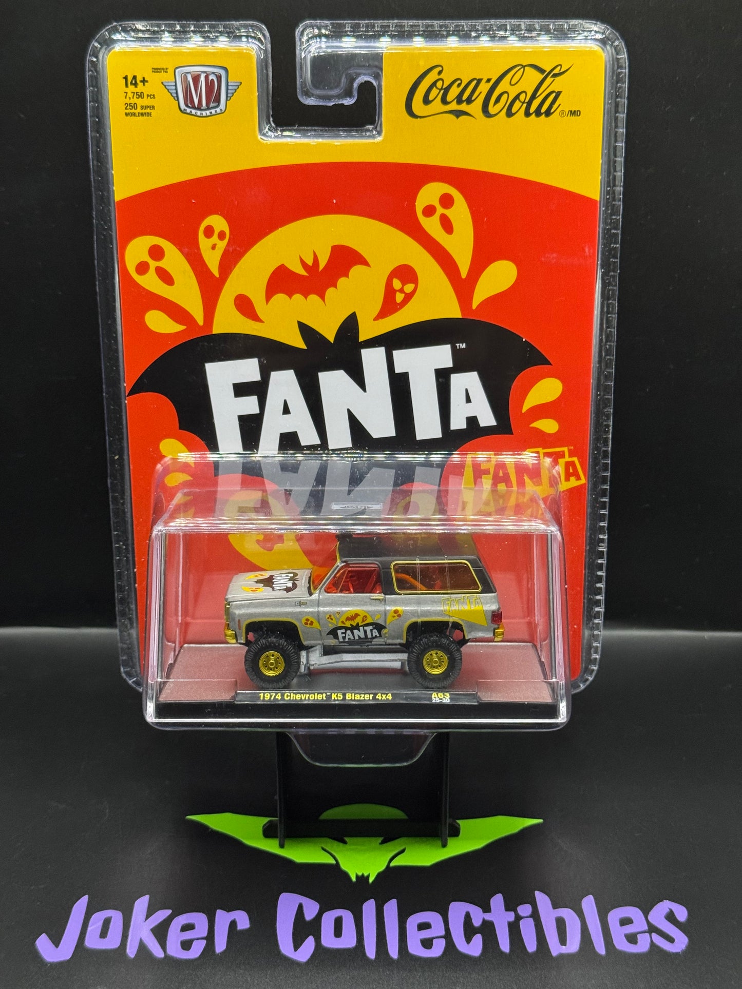 M2 Machines Halloween Fanta Chase 1974 Chevrolet K5 Blazer 4x4 A63 25-30
