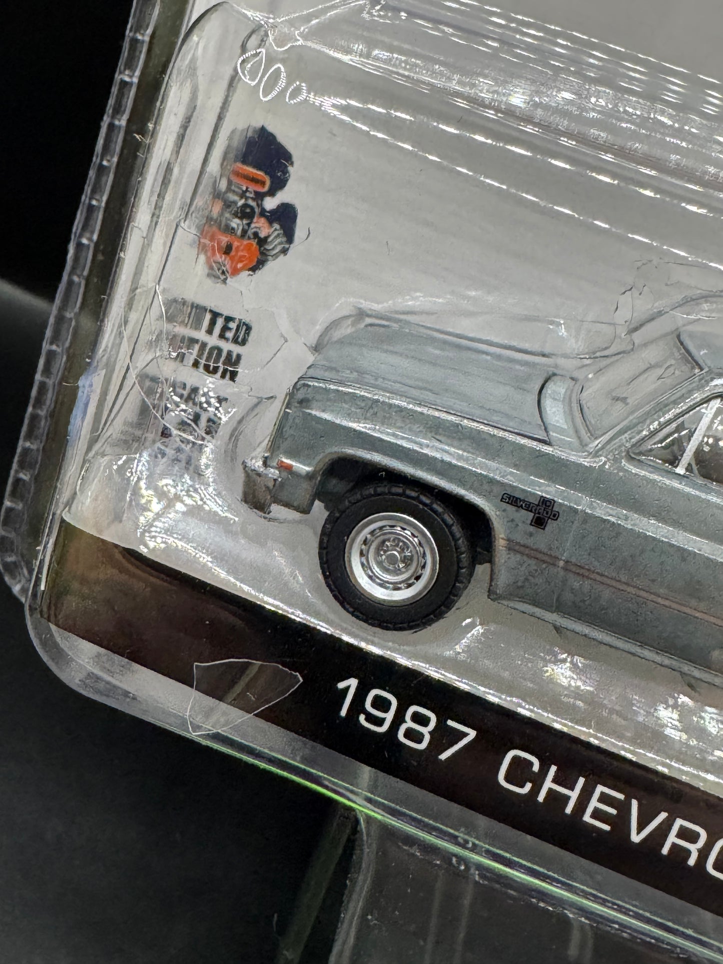 Greenlight CTC Exclusive Squarebody USA Blue Raw Chase 1987 Chevrolet C-10