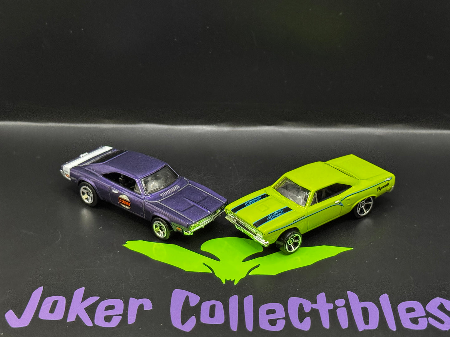 Hot Wheels Lot Purple '69 Dodge Charger 500 & Green '70 Road Runner Loose New Blister Pull
