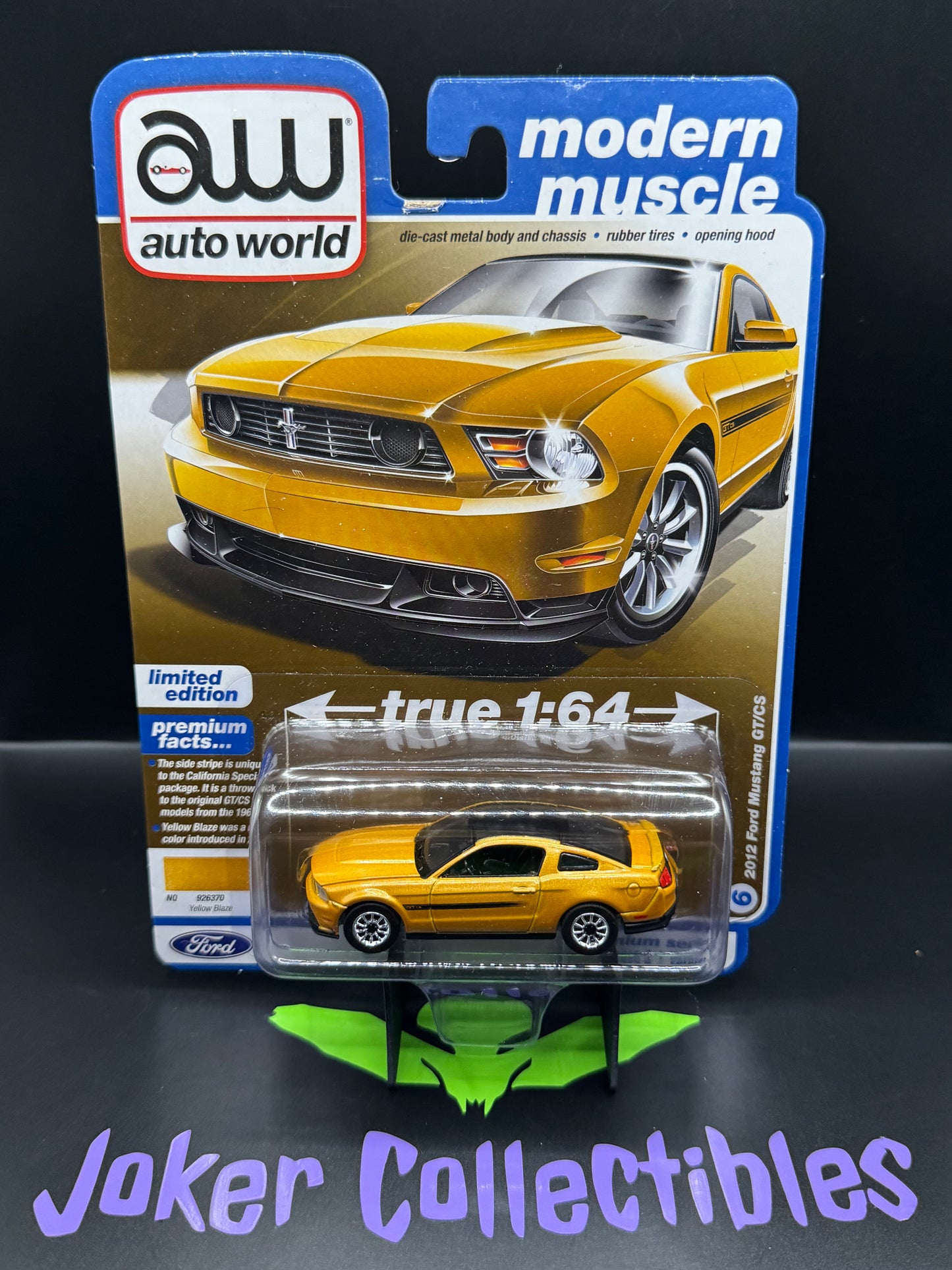 Auto World Modern Muscle 2012 Ford Mustang GT/CS Yellow Blaze # 6