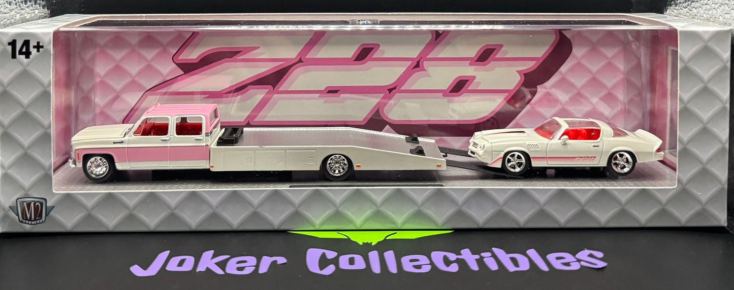 M2 Machines Auto-Haulers Pink & White 1980 Chevrolet Camaro Z/28 & 1980 Chevrolet Ramp Truck Lowered R99 26-14