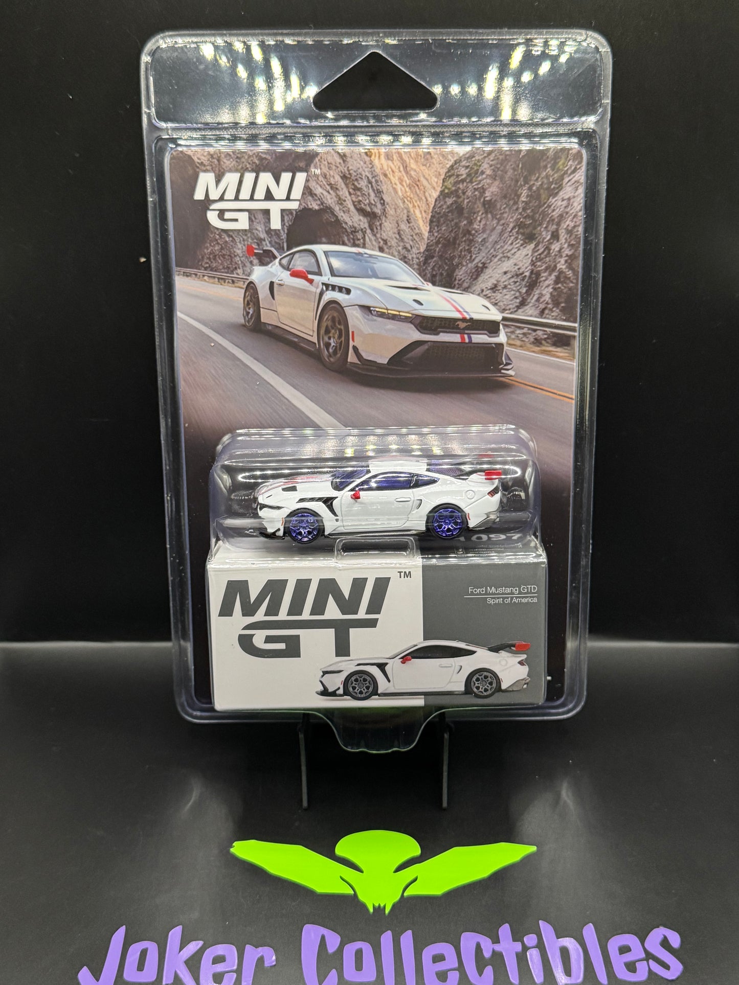 Mini GT Chase #1097 Ford Mustang GTD Spirit of America White