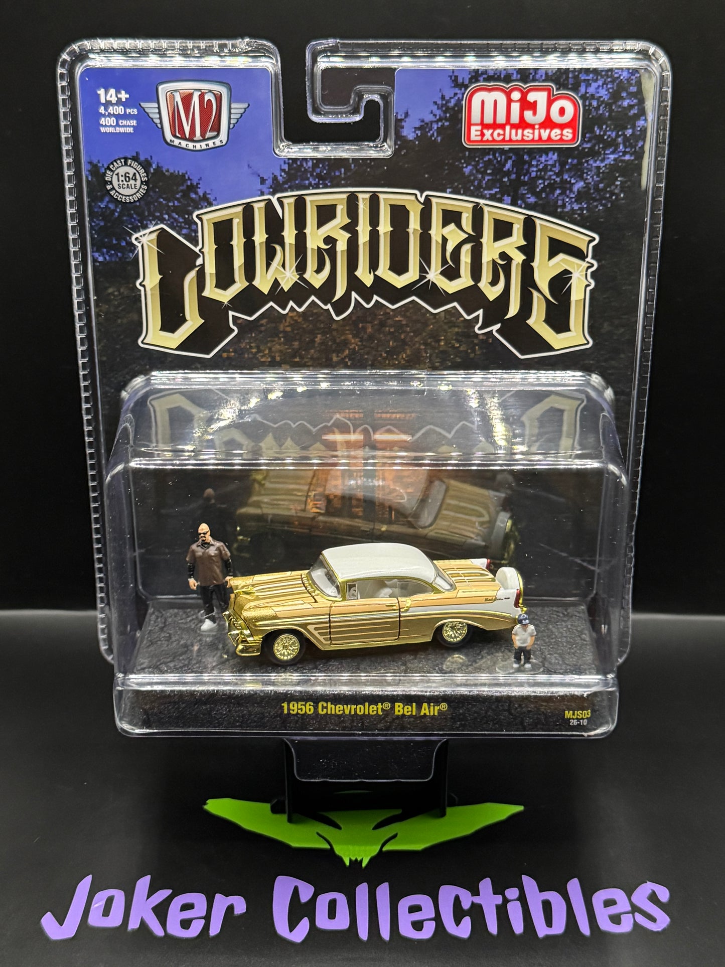M2 Machines Diorama Lowriders Chase 1956 Chevrolet Bel Air Beige Gold MJS03 26-10