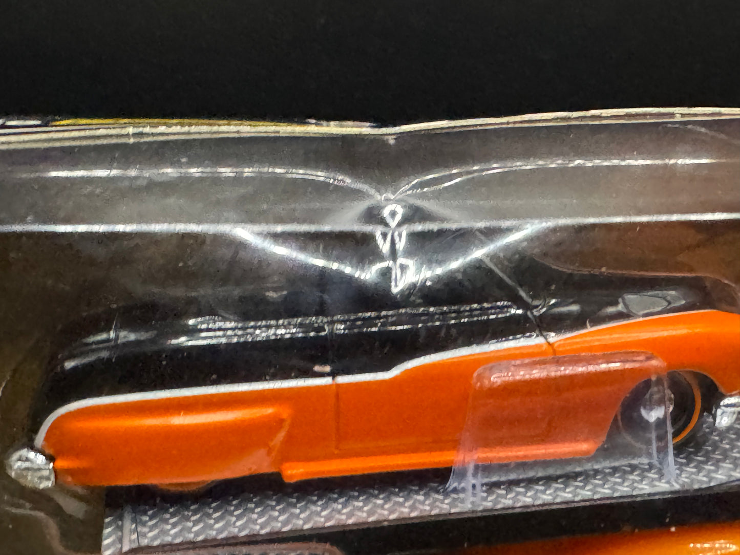 Maisto Design Elite Transport Missile Tow Flatbed & 1950 Mercury Orange & Black