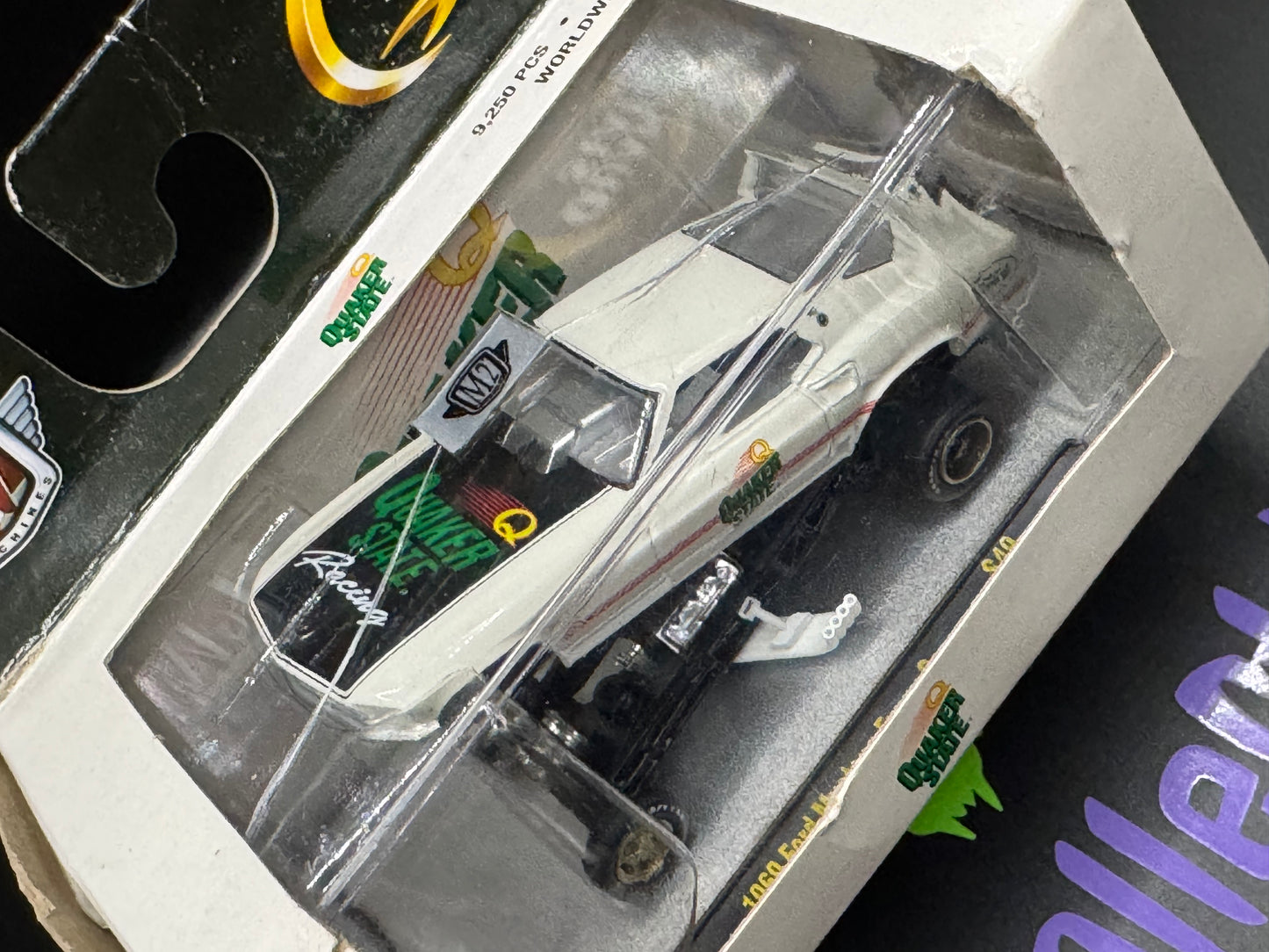 M2 Machines Quaker State White 1969 Ford Mustang Funny Car S49 23-40