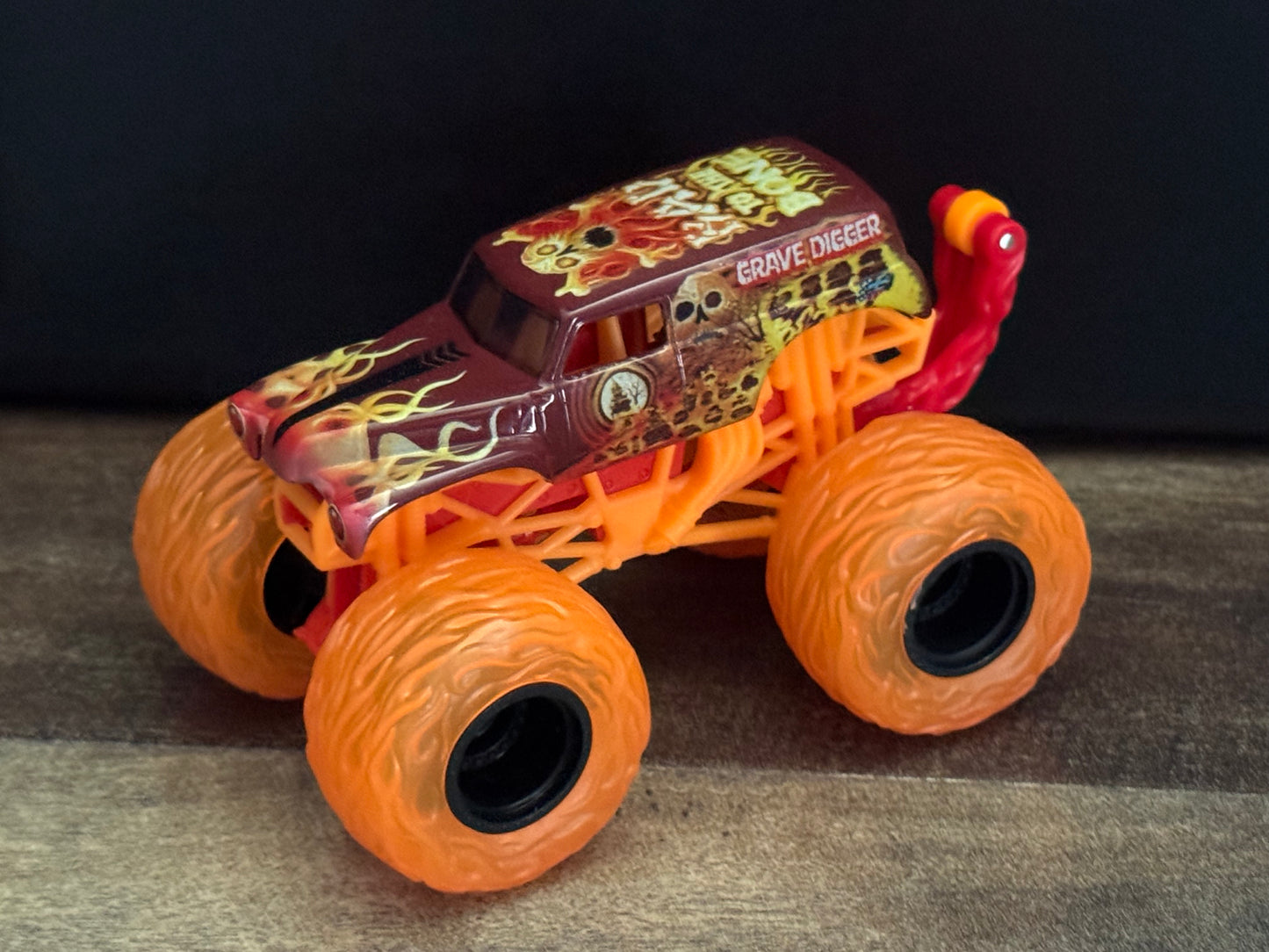 Spin Master Monster Jam 2021 Series 18 Grave Digger Elemental Trucks New Blister Pull