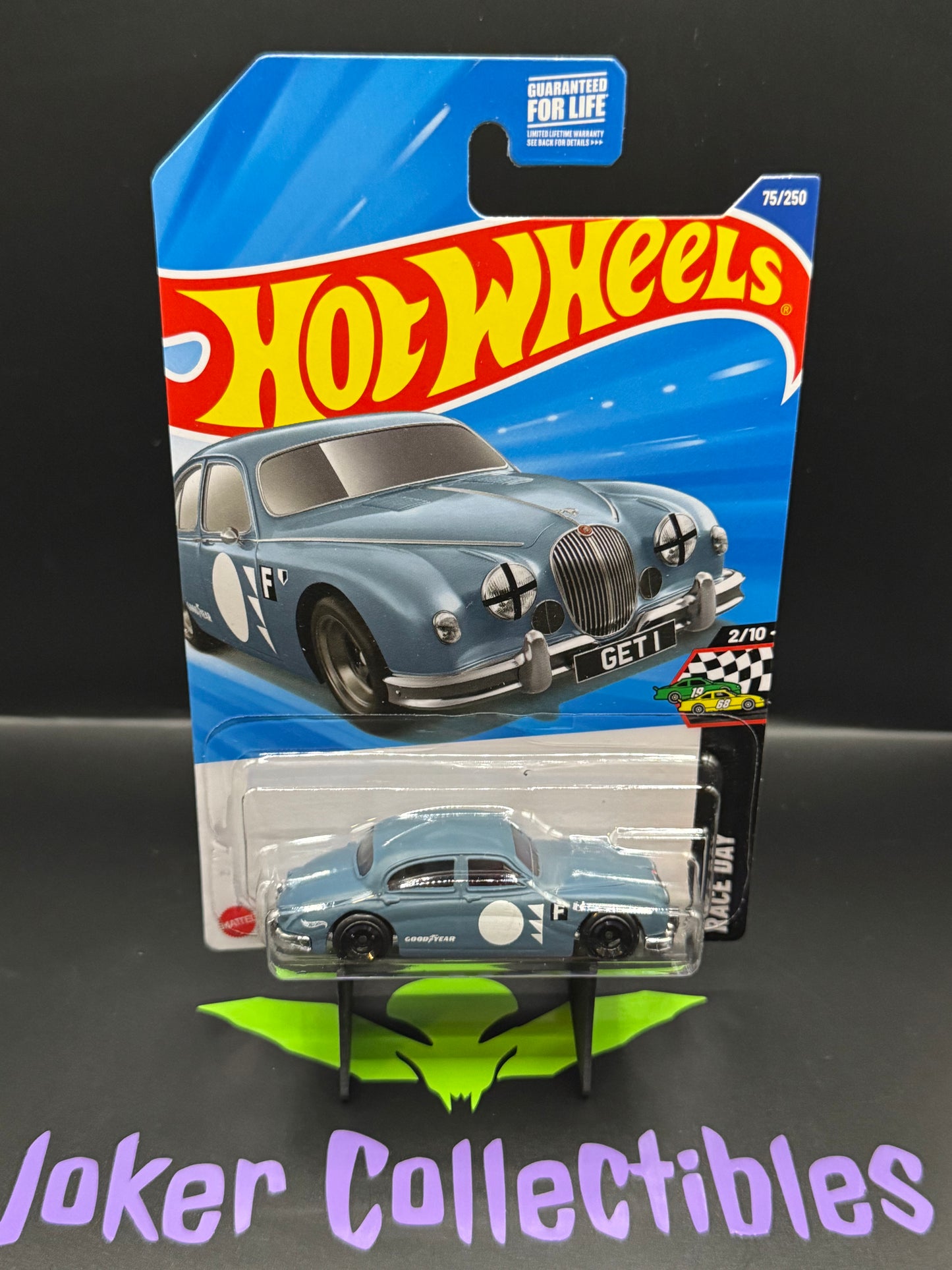 Hot Wheels 2025 Flat Grey Blue Jaguar MK1 75/250 Race Day 2/10 M Case