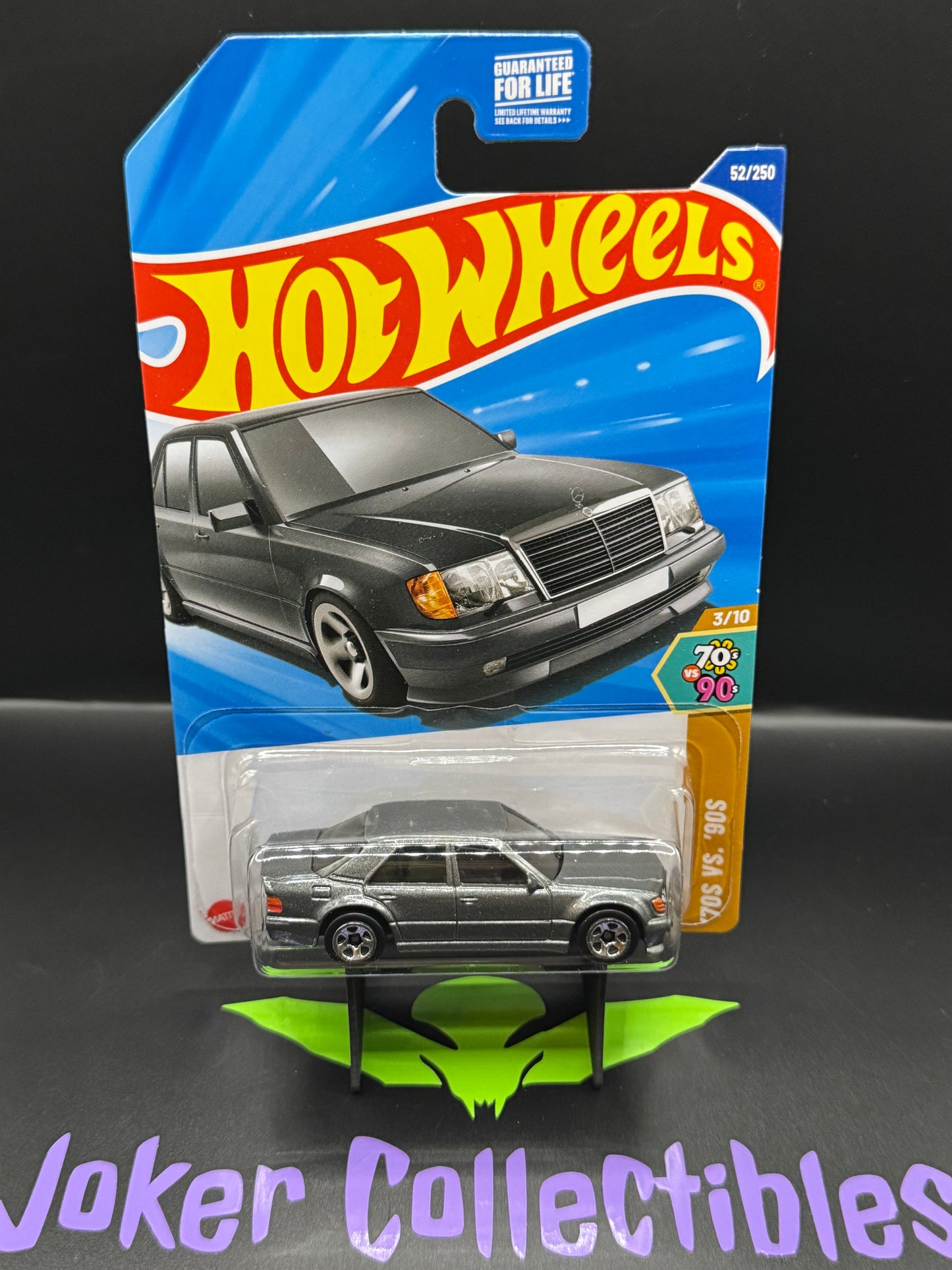 Hot Wheels 2025 Grey Silver Mercedes-Benz 500 E 52/250 '70s vs. '90s 3/10 N Case