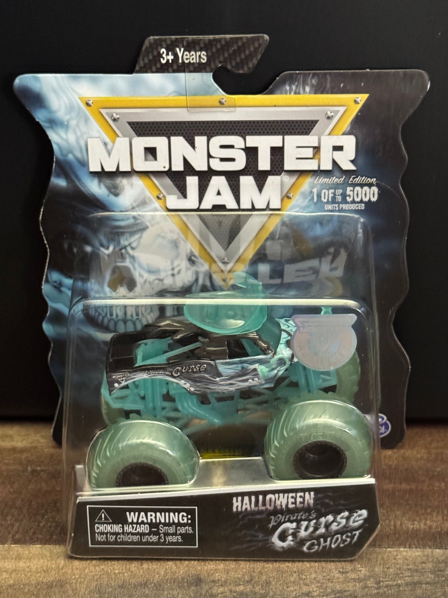 Spin Master Monster Jam 2019 Limited Edition Halloween Pirate's Curse Ghost