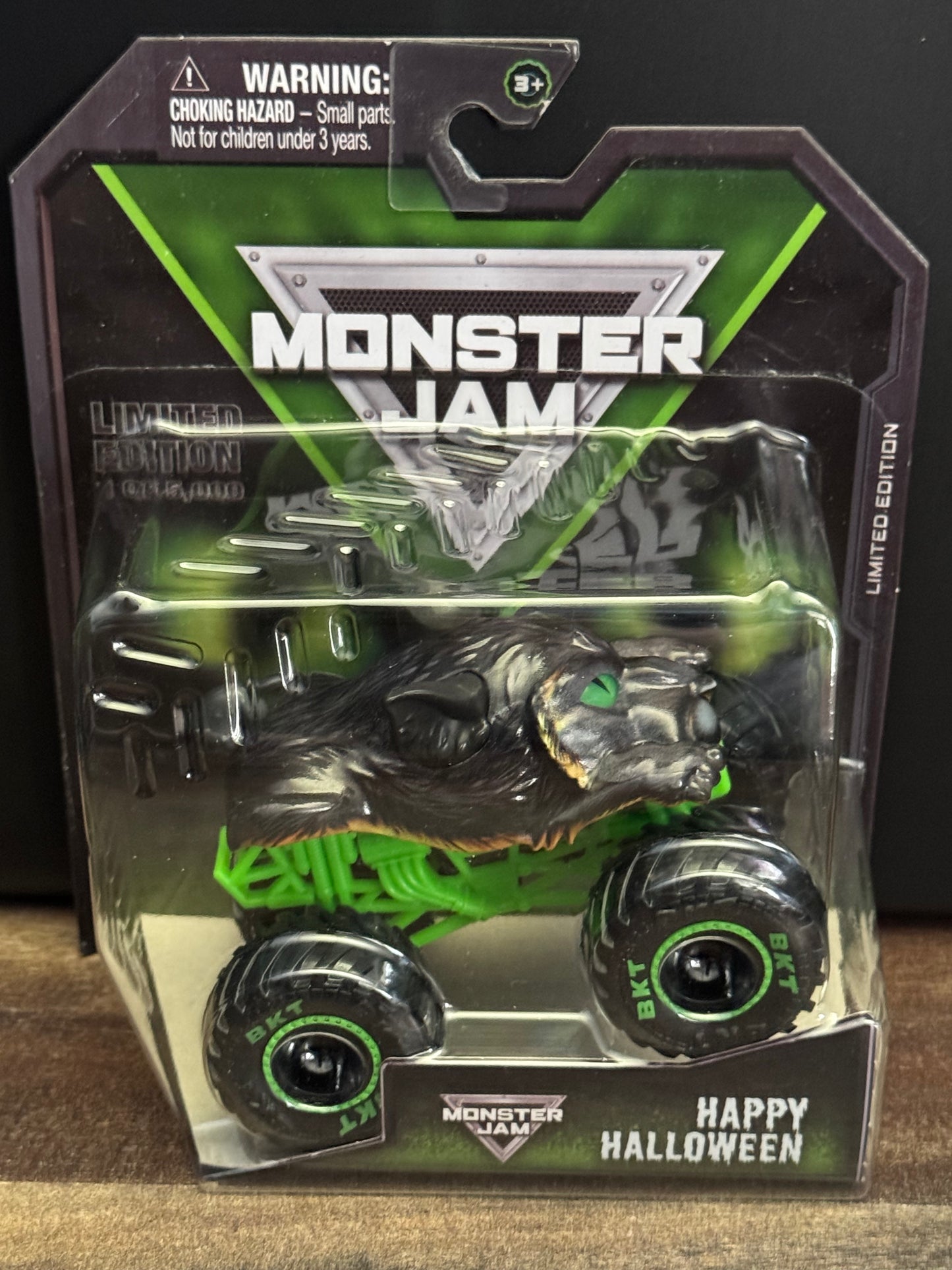 Spin Master Monster Jam 2024 Limited Edition Halloween Black Cat