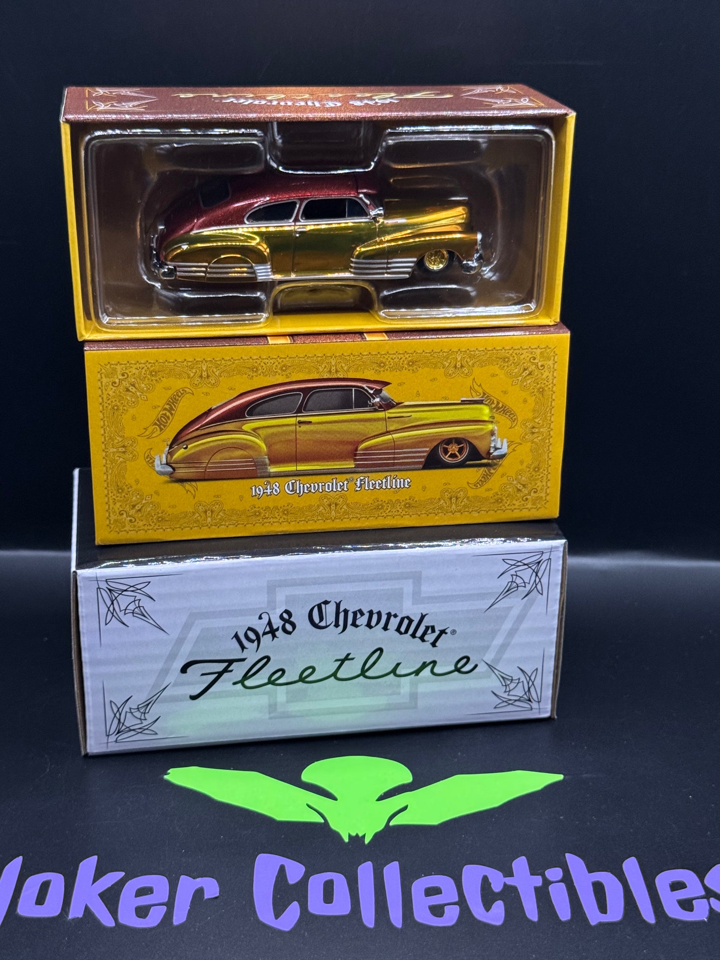 Hot Wheels 2026 RLC Exclusive Red Line Club 1948 Chevrolet Fleetline Gold