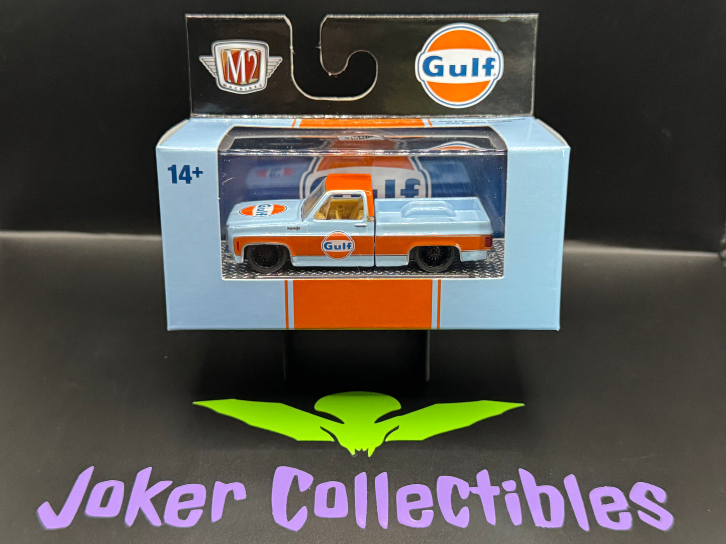 M2 Machines Gulf 1973 Chevrolet Cheyenne 10 WMTS19 25-20