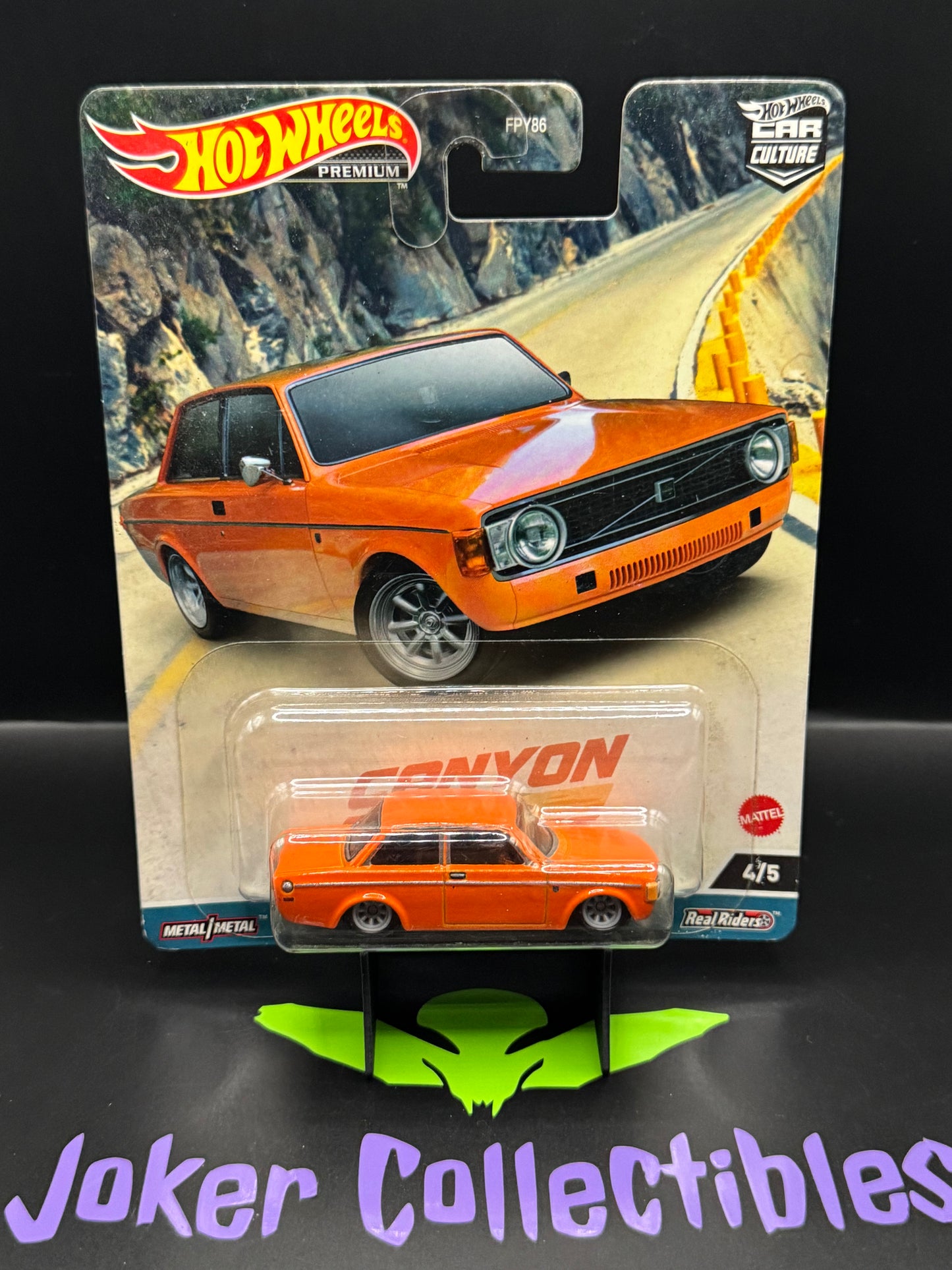 Hot Wheels Premium Car Culture Canyon Warriors '73 Volvo 142 GL # 4/5