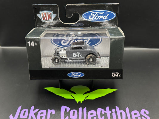 M2 Machines Auto-Thentics O'Reilly's 1932 Ford Three Window Coupe S128 24-61
