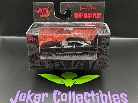 Damaged M2 Machines Frozen Black Pearl 1969 Dodge Charger Daytona HEMI WMTS20 24-86