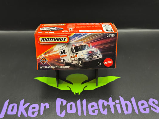 Matchbox Power Grabs 2025 White Ambulance International Terrastar # 24/125