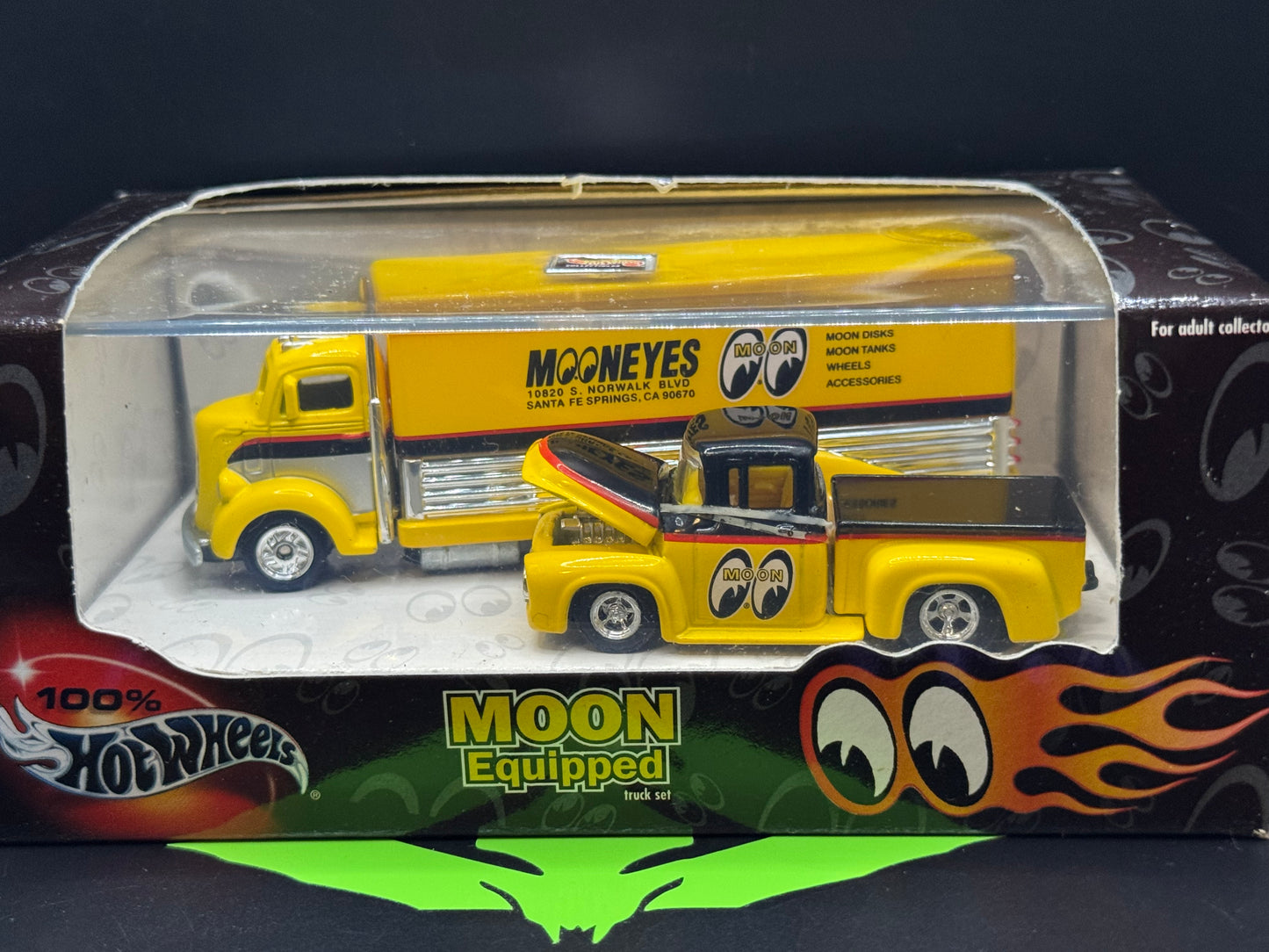 Hot Wheels 100% Hot Rod Series Moon Equipped Mooneyes '56 Ford Pickup & '38 Ford COE