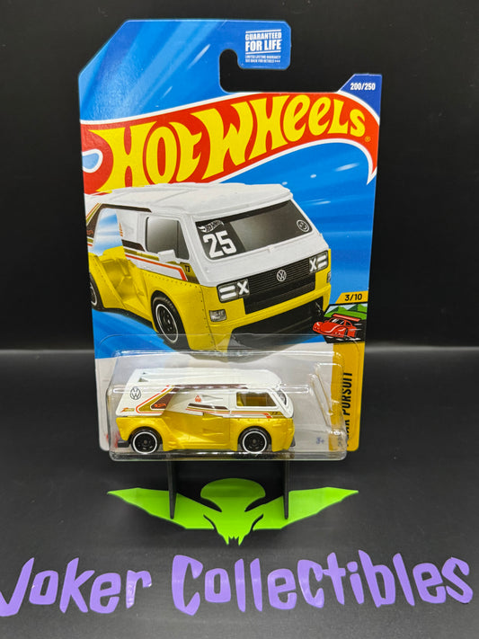 Hot Wheels 2026 Yellow White VW T3 Custom 200/250 Peak Pursuit 3/10 A Case
