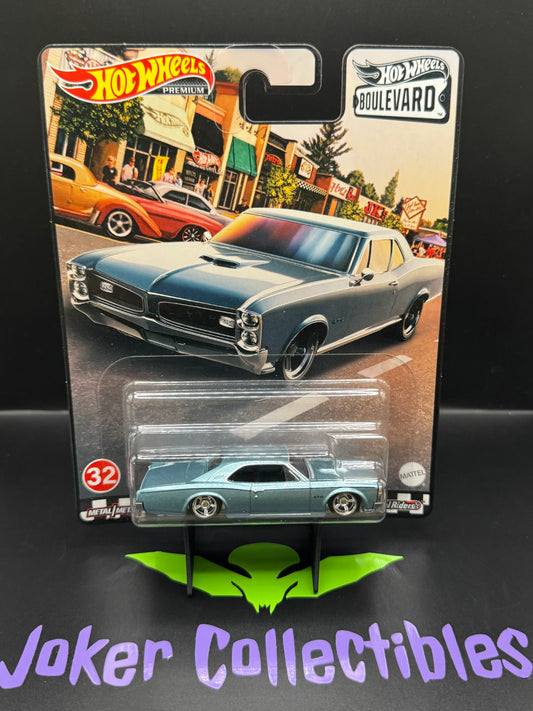 Hot Wheels Premium Boulevard '66 Pontiac GTO # 32