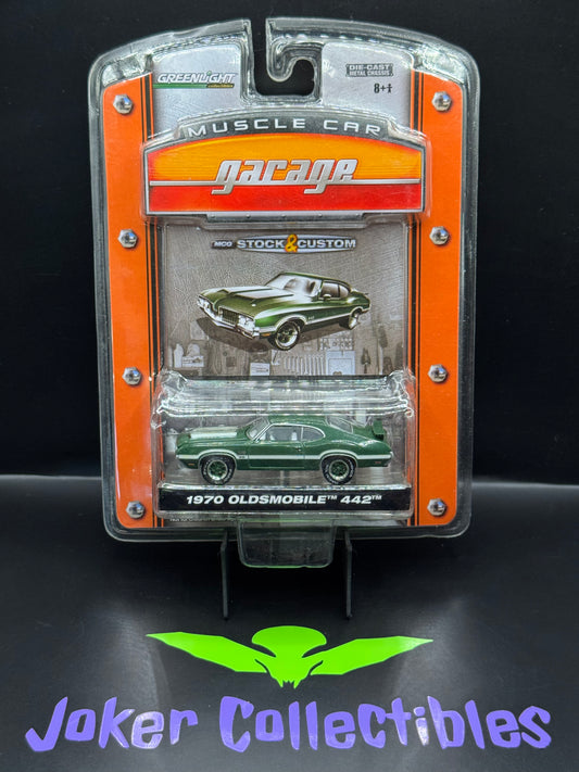 Greenlight Muscle Car Garage Stock & Custom Series 2 1970 Oldsmobile 442