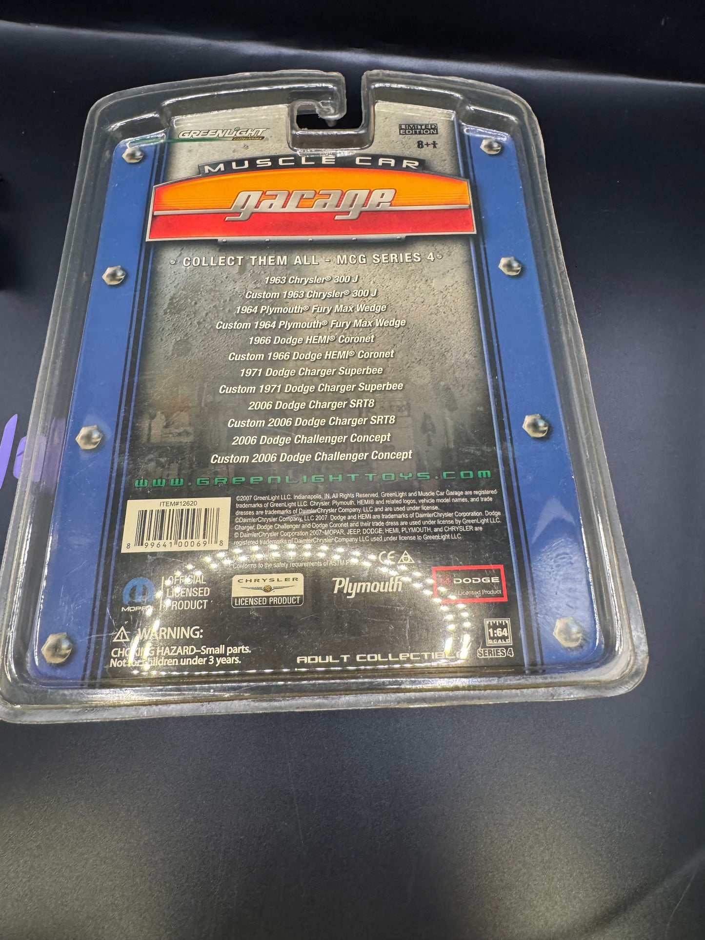 Greenlight Muscle Car Garage Stock & Custom Series 4 1964 Plymouth Fury Max Wedge