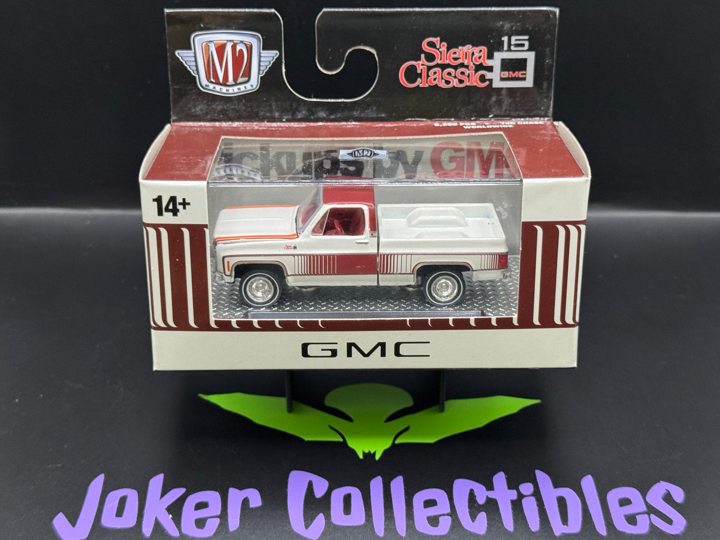 M2 Machines Pickups by GMC 1976 GMC Sierra Grande 15 R75 24-08