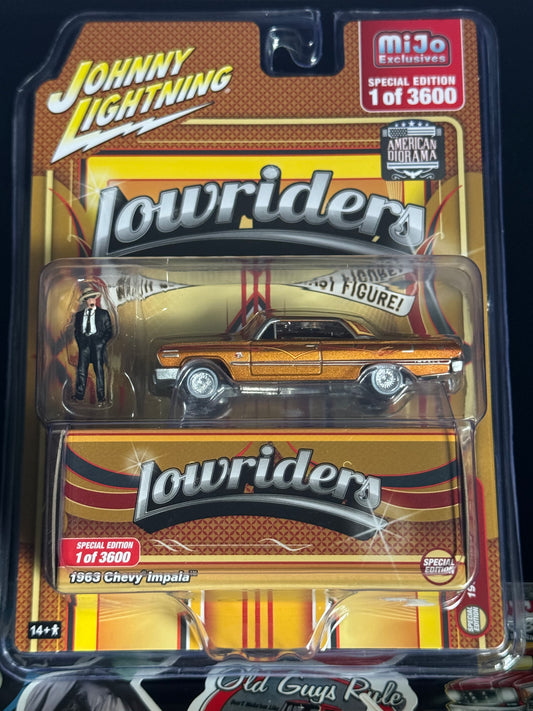 Johnny Lightning Lowriders 1963 Chevy Impala American Diorama