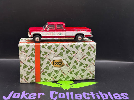 IXO Models 1976 GMC Sierra Grande K2500 Wideside St. Nick's Christmas Tree Farm Christmas