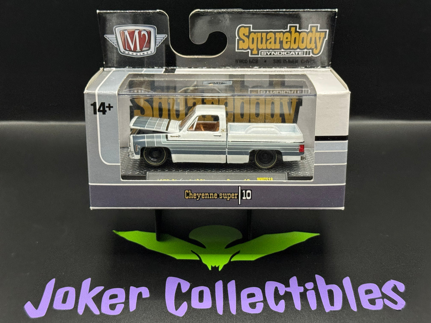 M2 Machines Squarebody Syndicate 1975 Chevrolet Cheyenne Super 10 WMTS18 24-20