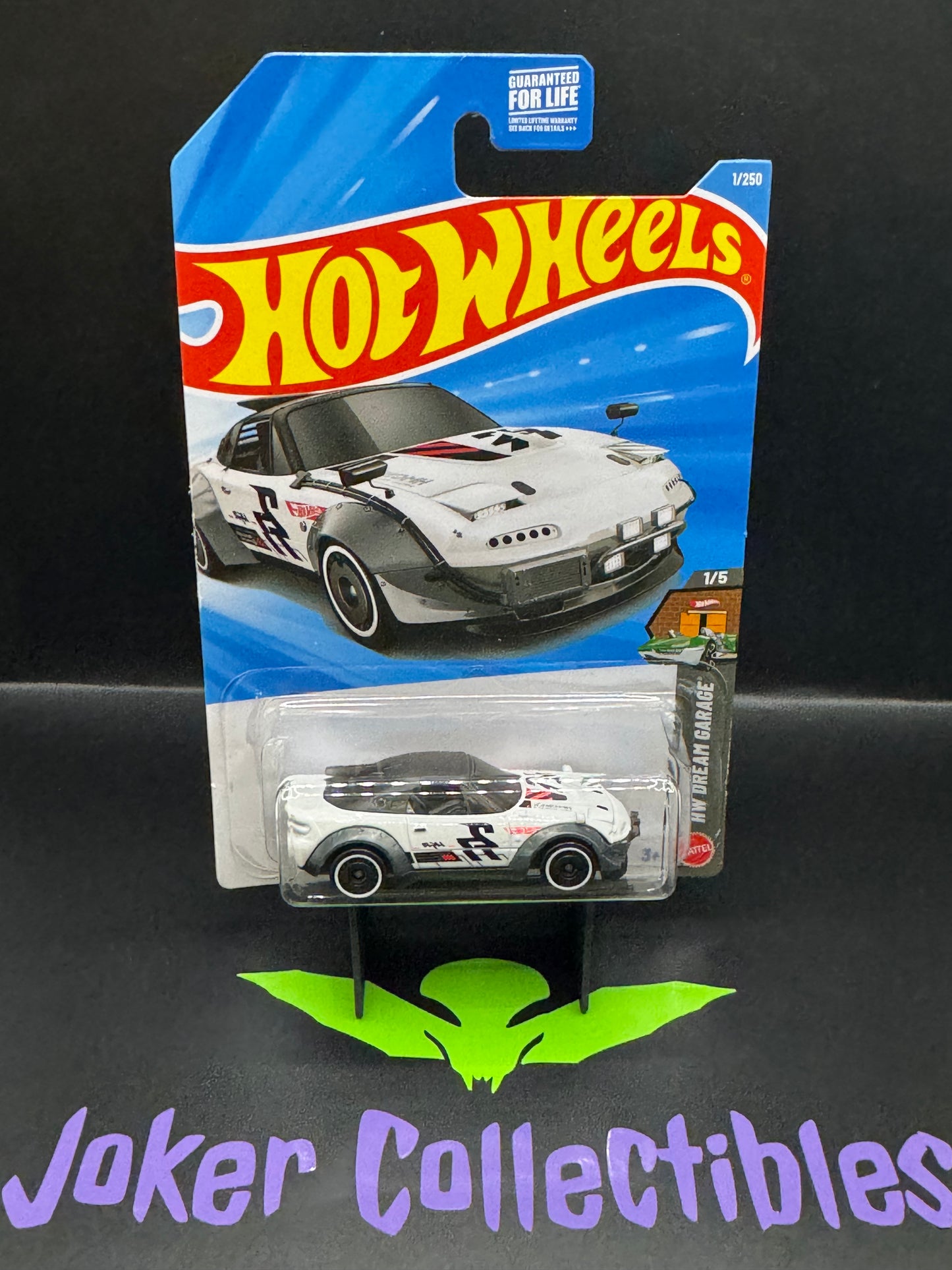 Hot Wheels 2026 White Mazda MX-5 Miata 1/250 HW Dream Garage 1/5 C Case