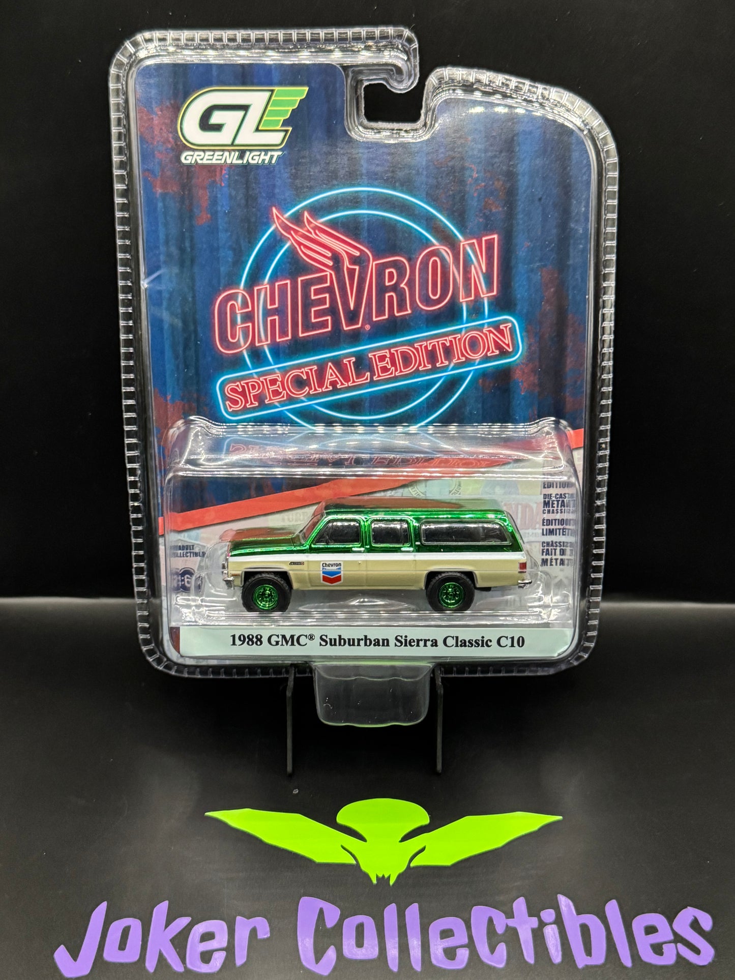 Greenlight Chevron Special Edition Series 1 Chase Green Machine Greenie 1988 GMC Suburban Sierra Classic 10