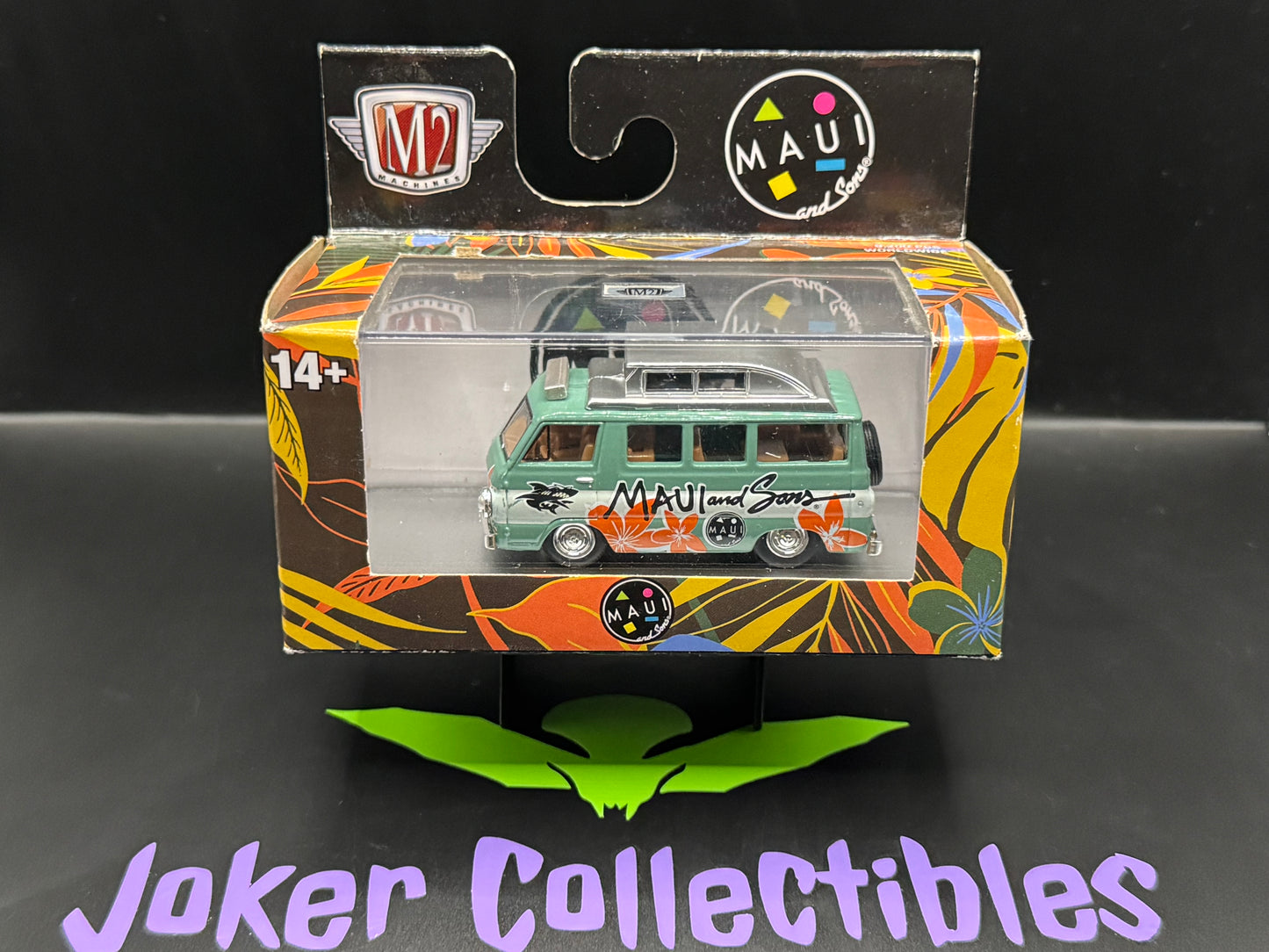 M2 Machines Maui & Sons 1965 Dodge A100 Camper Van R74 24-02