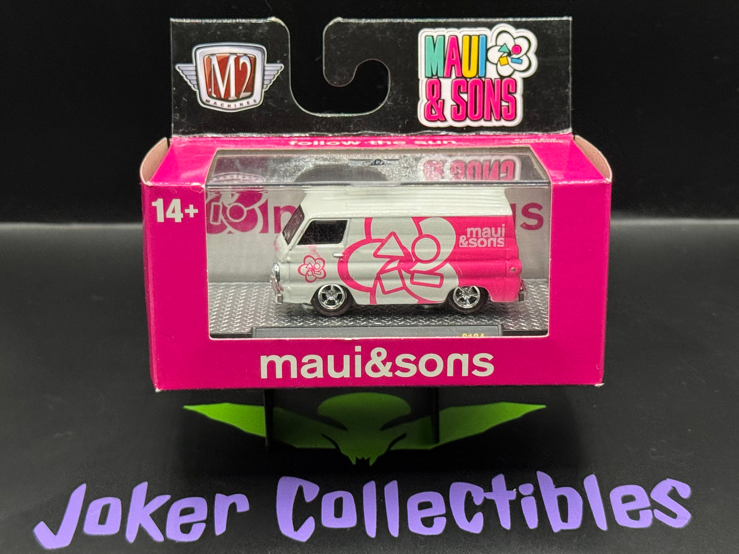 M2 Machines Maui & Sons Pink White 1967 Dodge A100 Panel Van S134 25-14