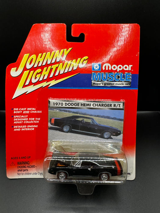 Johnny Lightning Mopar Muscle Black 1970 Dodge Hemi Charger R/T