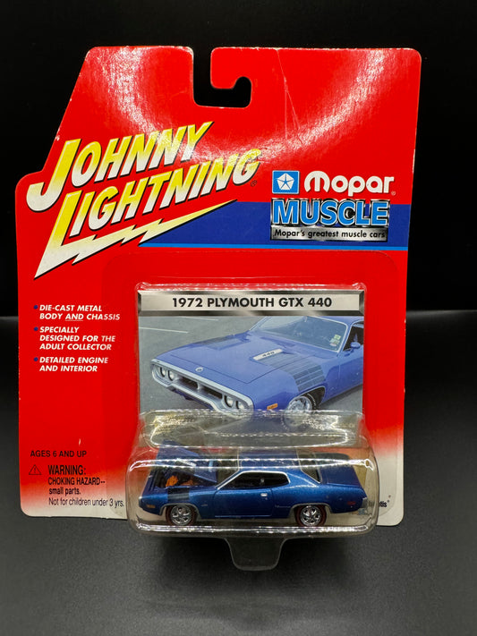 Johnny Lightning Mopar Muscle Blue 1972 Plymouth GTX 440