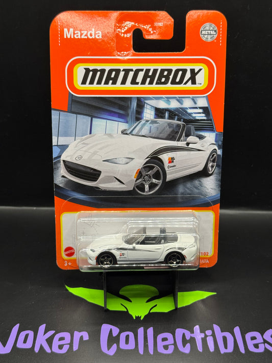 Matchbox White '15 Mazda MX-5 Miata Convertible 61/102