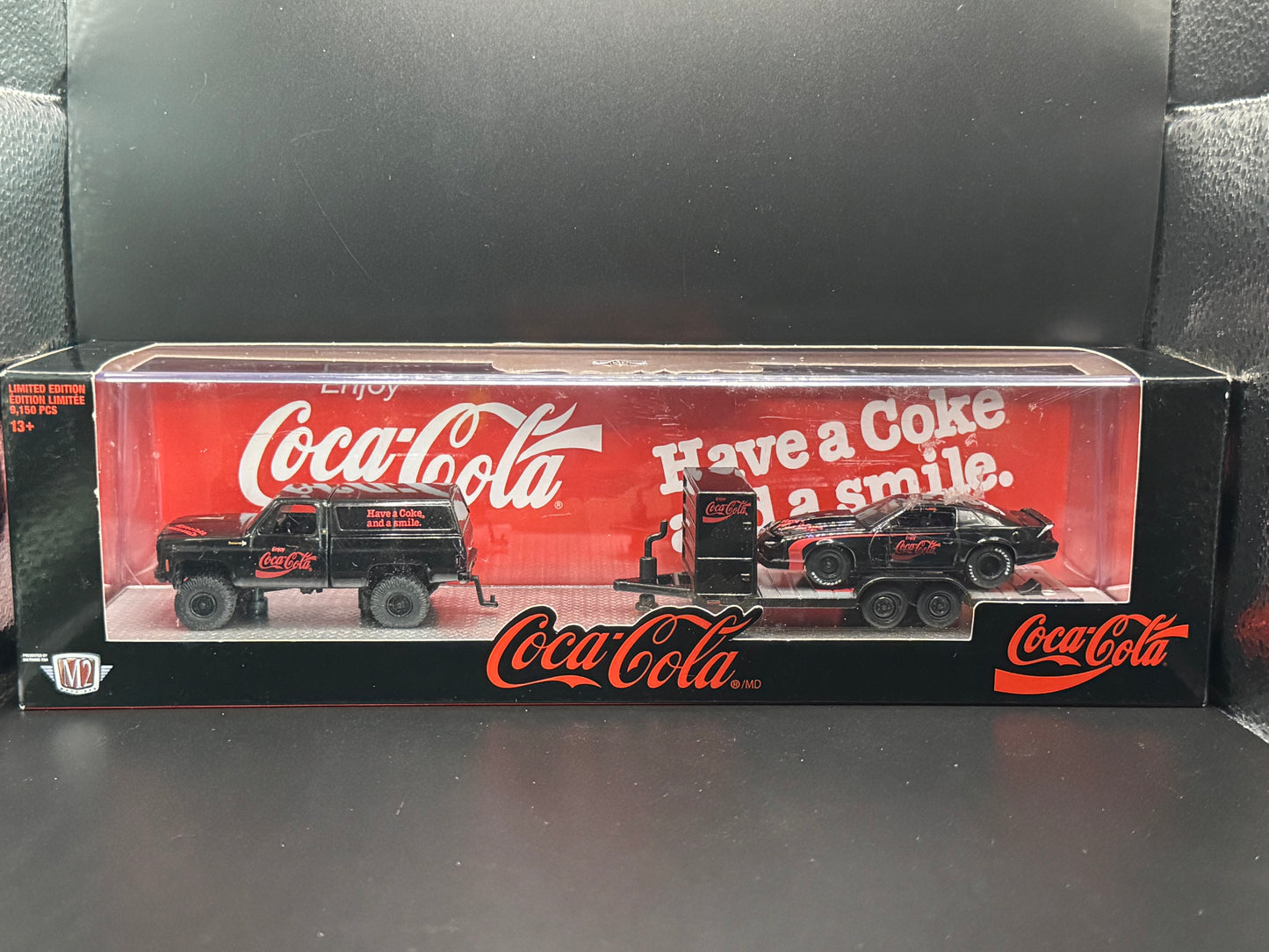 M2 Machines Coca-Cola 1973 Chevrolet Cheyenne SUper 10 4x4 & 1985 Camaro Iroc-Z Hauler TW07 20-18