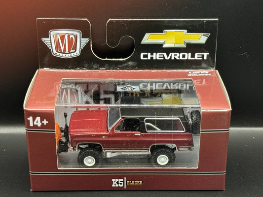 M2 Machines 1974 Chevrolet K5 Blazer with Snow Plow R89 24-46