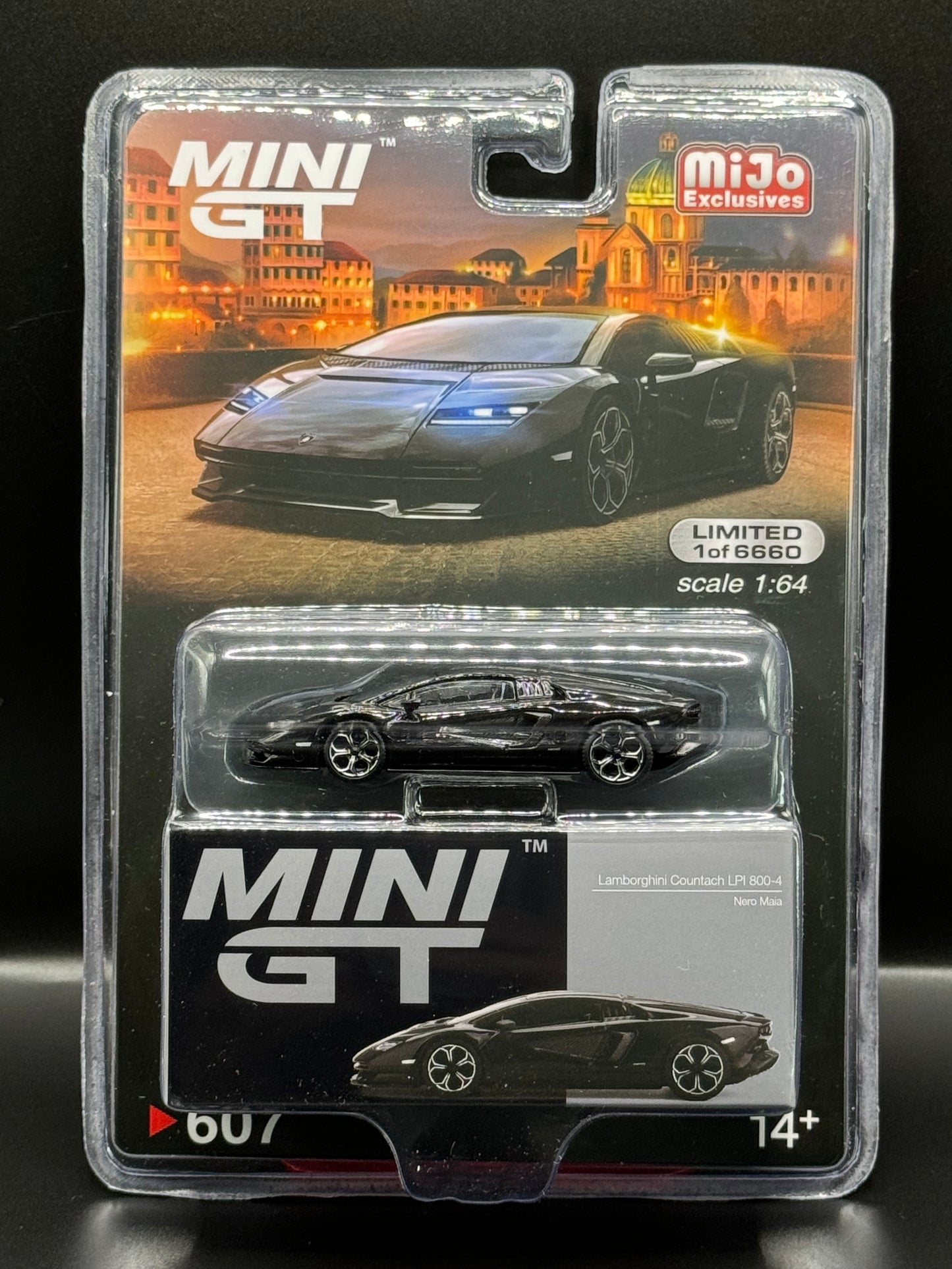 Mini GT #607 Lamborghini Countach LPI 800-4 Nero Maia